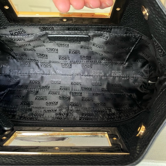 Michael Kors Pebble Leather Clutch Bag - Picture 12 of 14